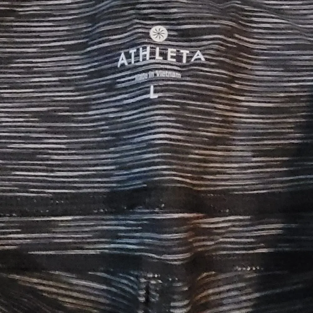 Women's Athleta Black Space Workout Capri leggings Sz Large